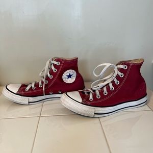 Converse All Star Chuck Taylors dark red size m 5.5 w 7.5